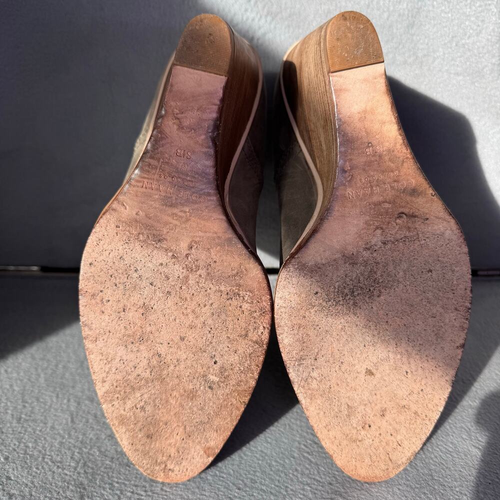 Cole Haan Balthasar Nubuck Wedge Heel Bootie In Greystone Women’s Size 8.5B US - Picture 7 of 8